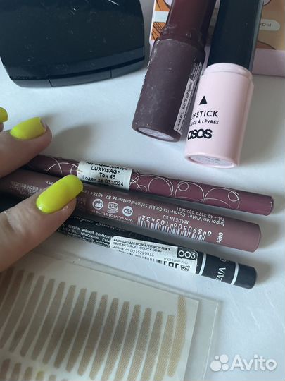 Набор косметики карандаш для губ для бровей помады