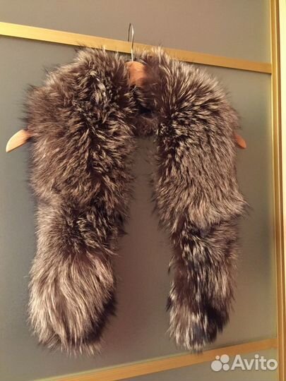 Меховой воротник чернобурка