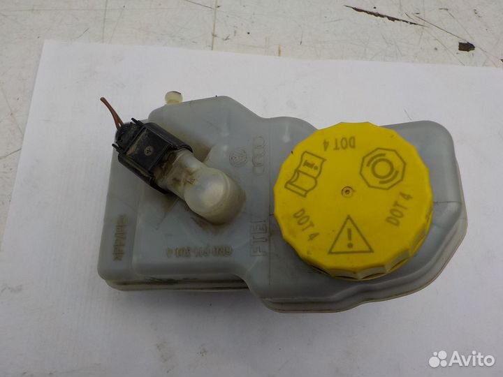 Бачок тормозной Volkswagen Polo (Sed RUS) 2011