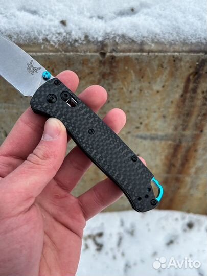 Нож Benchmade Bugout карбон (латунные шайбы)