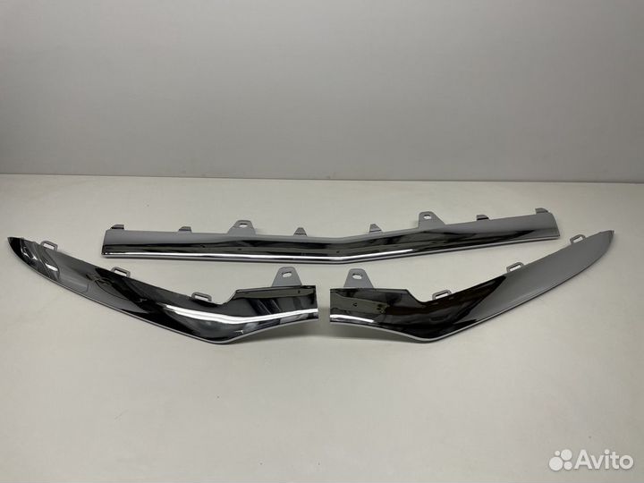 Хром переднего бампера Mercedes w212