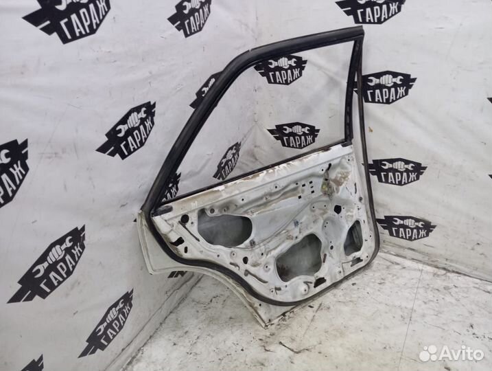 Дверь задняя левая Toyota Carina