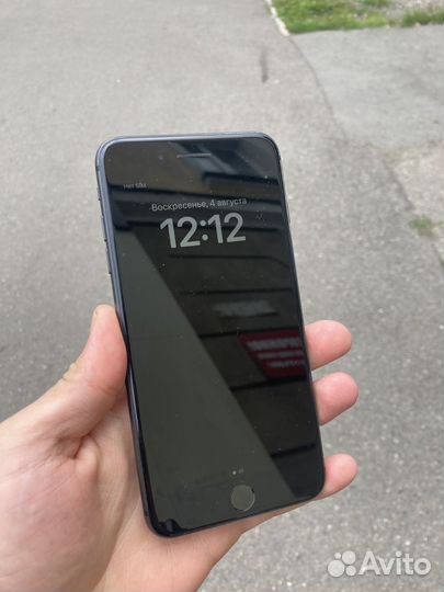 iPhone 8 Plus, 64 ГБ