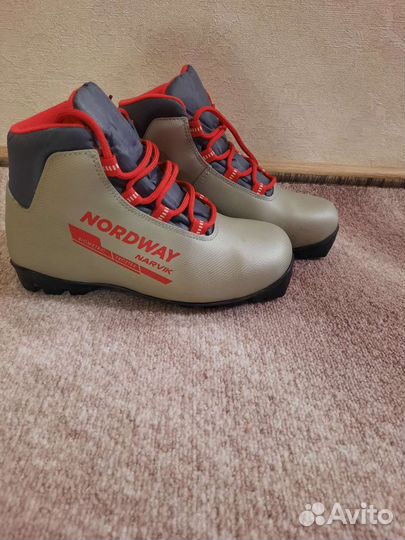 Лыжные ботинки 38 р