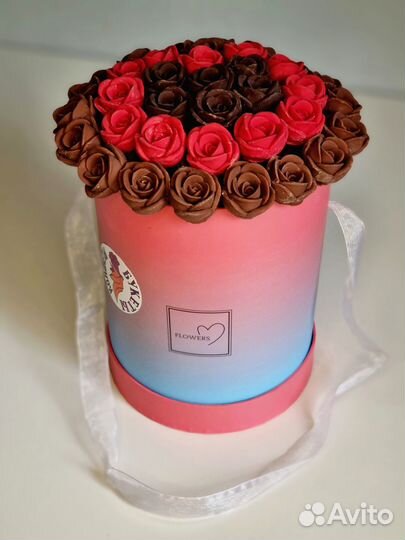 Розы из Трёх Видов Шоколада - 37 шт в Коробке