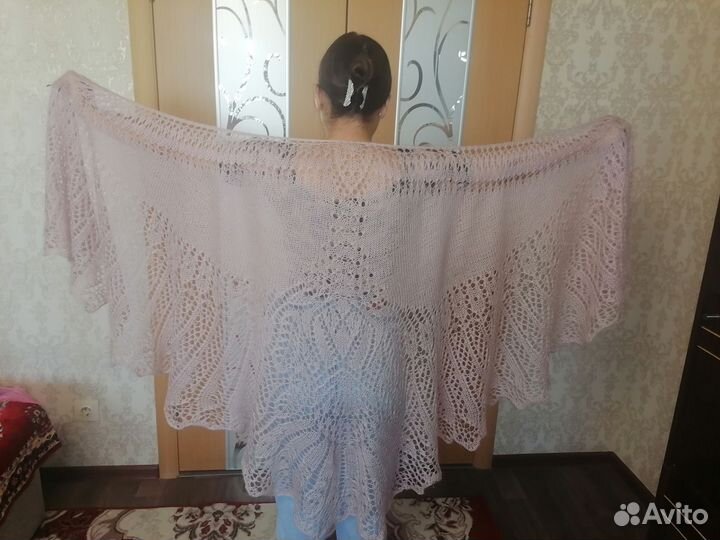 Шаль ручной работы
