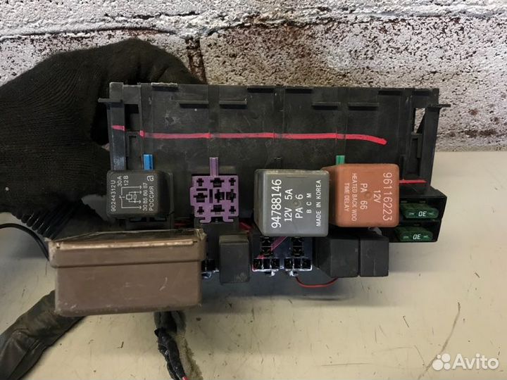 Блок предохранителей Daewoo Nexia седан 1.5 16