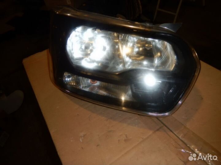 Фара правая Ford Transit TTG