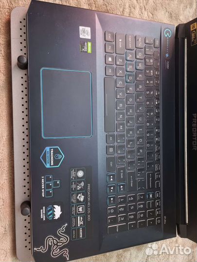 Acer predator helios 300 17.3
