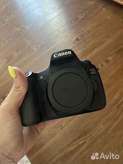 Зеркальный фотоаппарат canon 60d