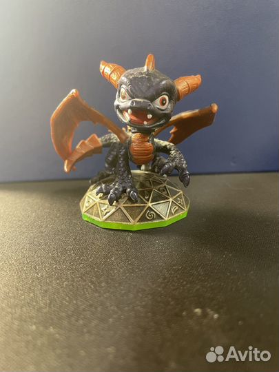 Skylanders фигурки вместе с порталом