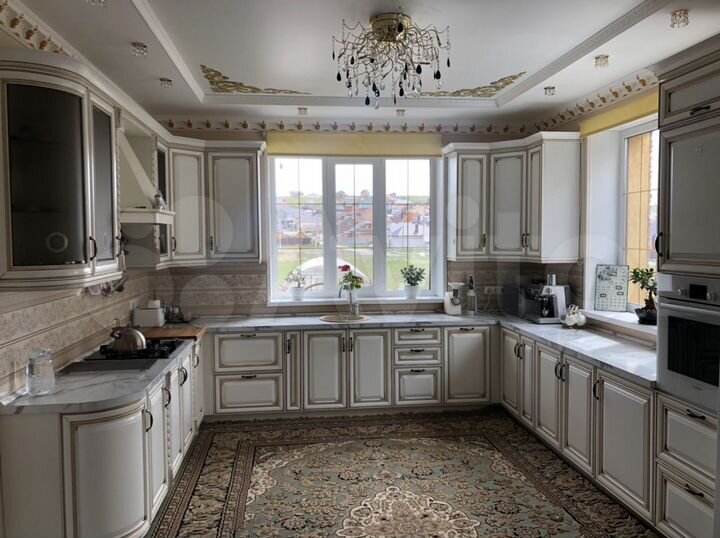 Дом 300 м² на участке 6 сот.