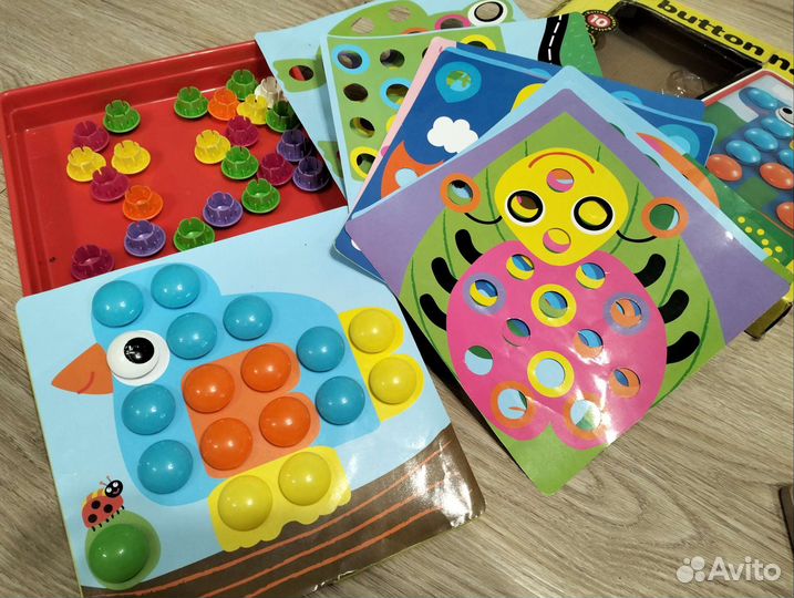 Развивающие игрушки для малышей пакетом