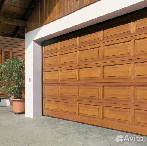 Секционные ворота