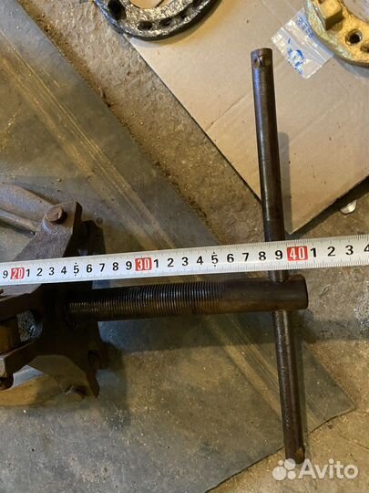 Съёмник 3 - х лапый