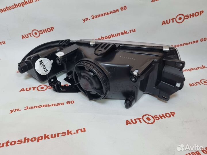 Фара передняя Митсубиси Каризма mitsubishi carisma