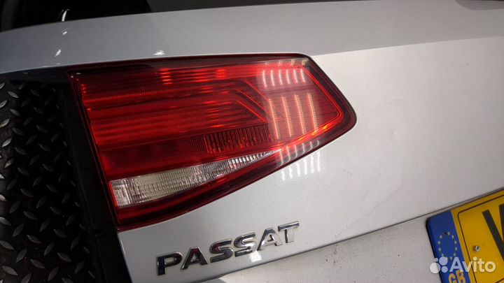 Щеткодержатель Volkswagen Passat 8 2015, 2017