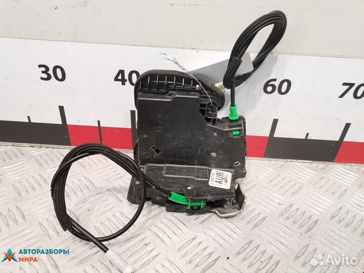 Замок двери передней правой Chevrolet Malibu