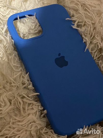 Оригинальные чехлы на iPhone 12