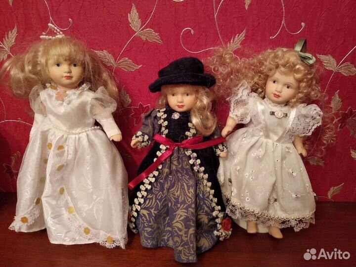 Фарфоровая кукла