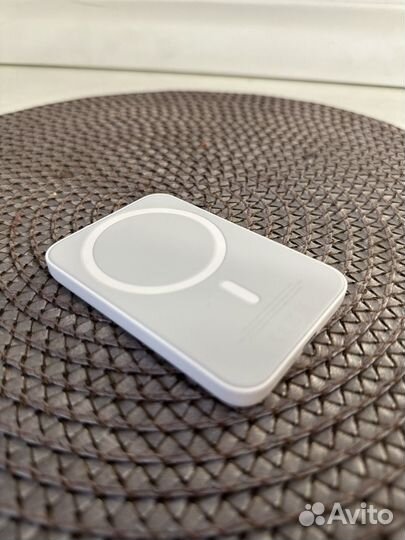 Apple magsafe battery pack