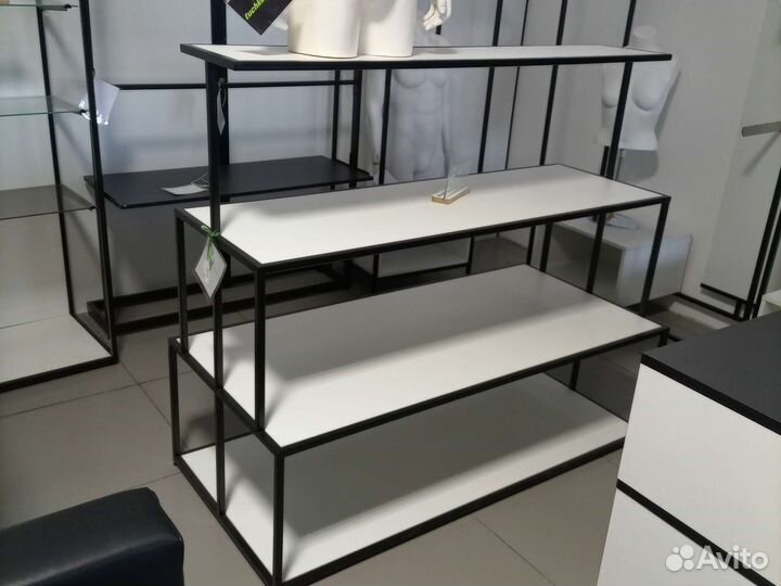 Стеллаж с полками