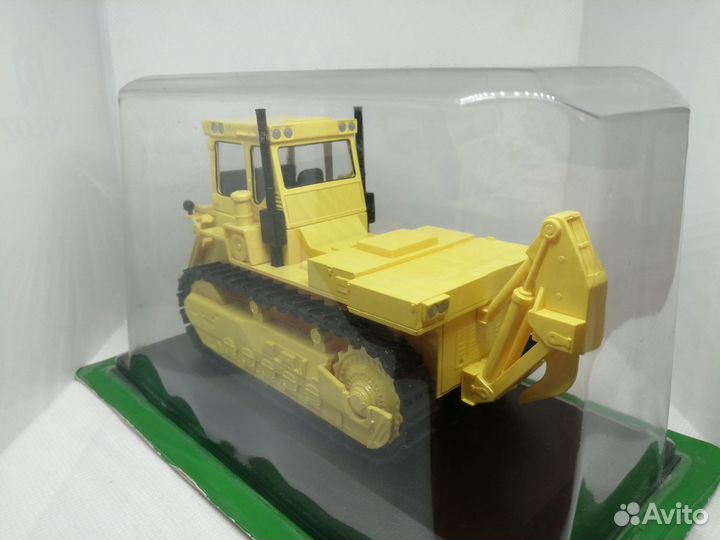 Модель Гусеничный промышленный трактор Т-330