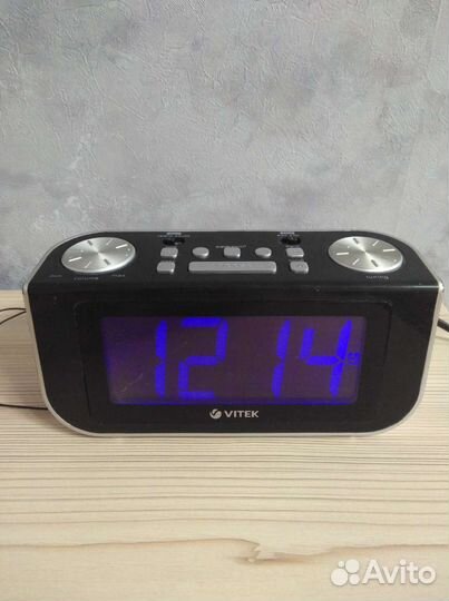 Радиочасы vitek