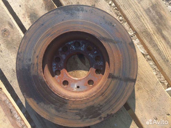 Диск тормозной передний Volkswagen Jetta 6