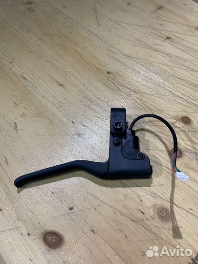 Ручка тормоза для электросамоката