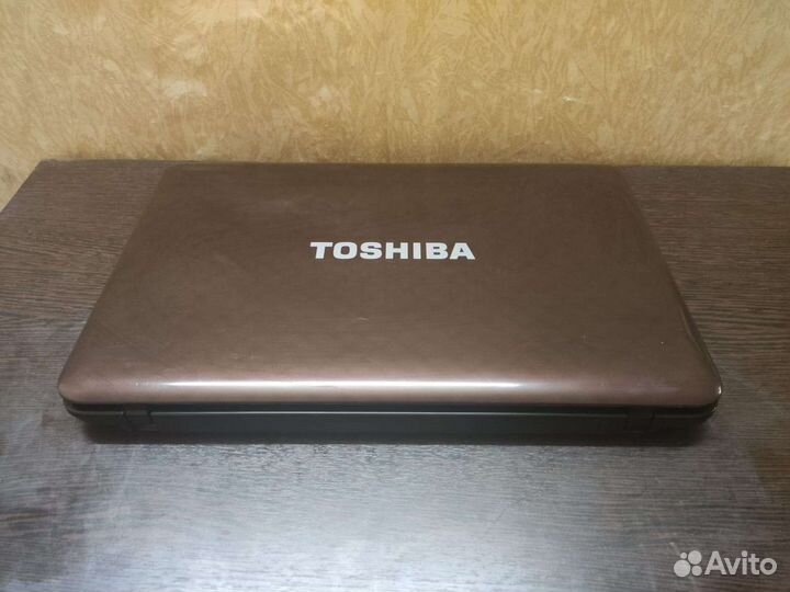 Ноутбук Toshiba L755 - 17E