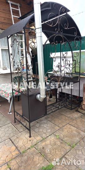 Мангал с крышей