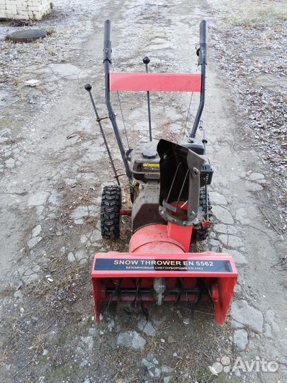 Снегоуборщик бензиновый бу