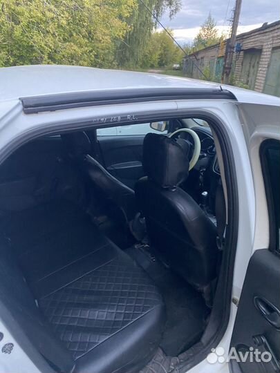 Renault Logan 1.6 МТ, 2015, 250 000 км