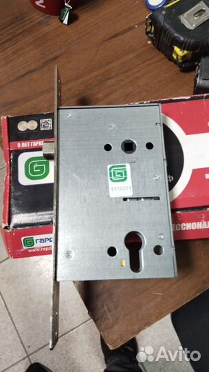 Замки дверные врезные