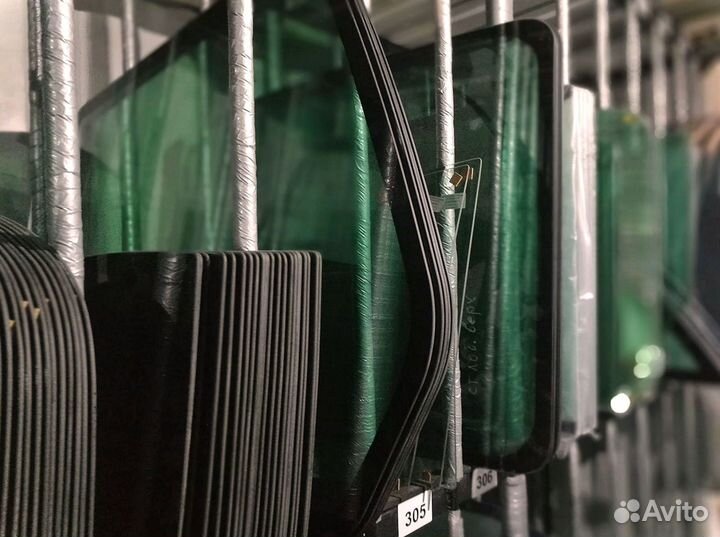 Стекло кузовное левое для Volvo EW 140 b/460 Blc