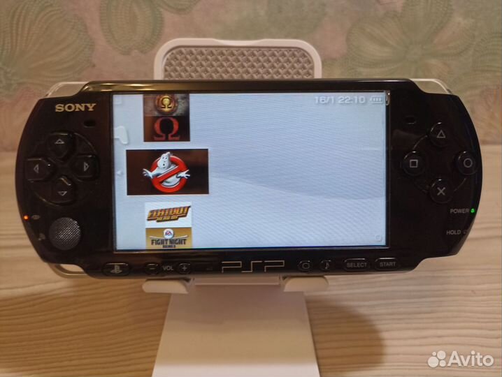 Sony PSP 3008 прошитая + много игр