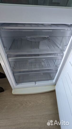 Продам холодильник Атлант 2 компрессорный