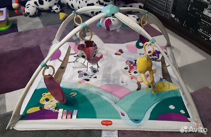 Развивающий коврик tiny love принцесса