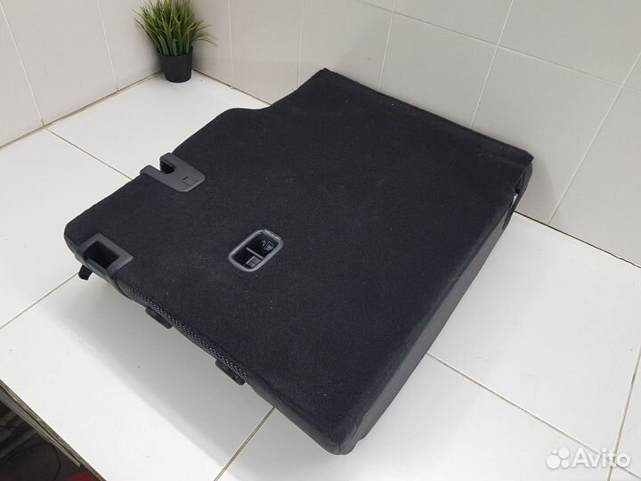 Спинка заднего сиденья (Kia Seltos)