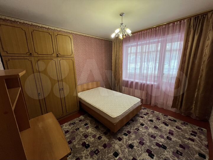 2-к. квартира, 48 м², 1/9 эт.