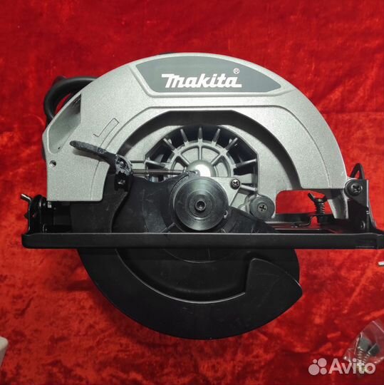 Циркулярка Makita