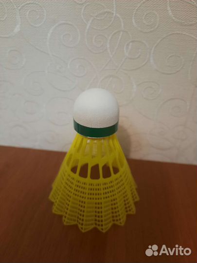 Воланы для бадминтона