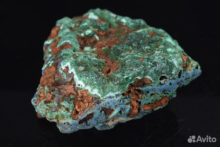 Азурит, плисовый малахит, лимонит. Лот №873