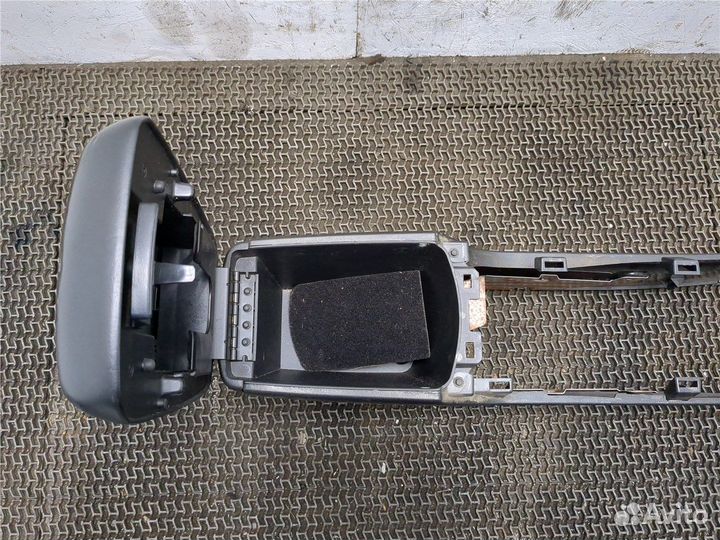 Консоль салона Ford Maverick, 2006