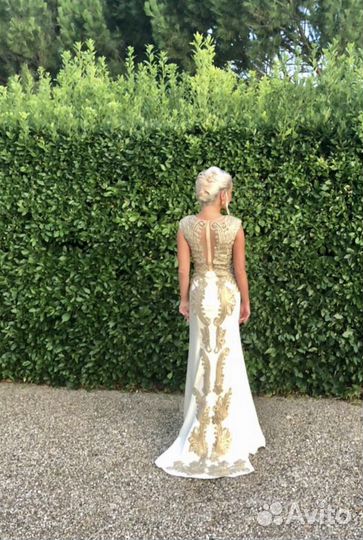 Вечернее платье