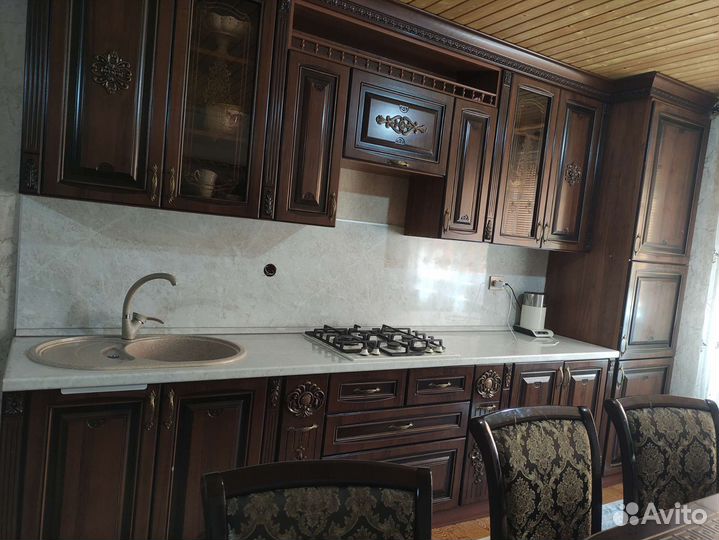 Кухонный гарнитур бу,стол стулями