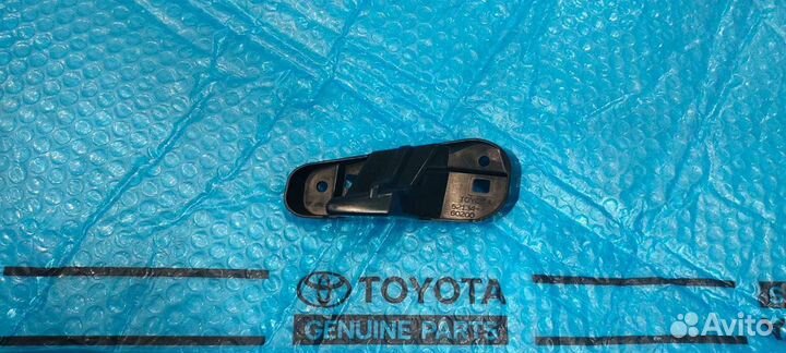 Крепление под фарой Prado 150 левое Оригинал 17-23