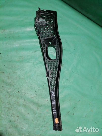 Решетка стеклоочистителя Renault Logan