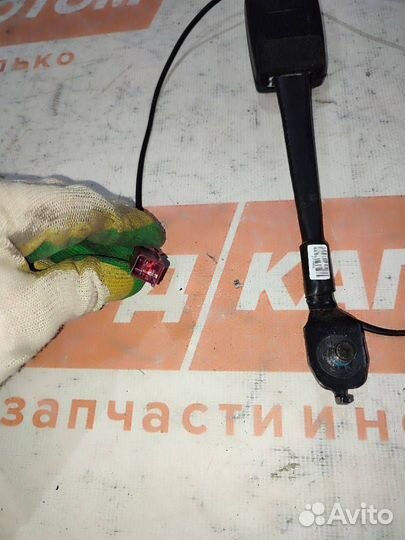 Преднатяжитель ремня безопасности передний правый